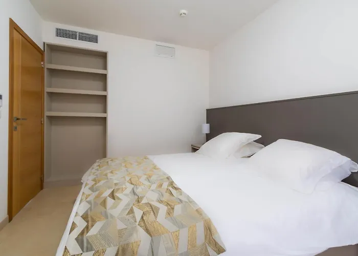 Domaine A Marella 4* LʼÎle-Rousse