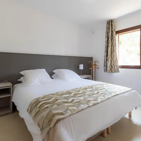 Domaine A Marella 4* LʼÎle-Rousse