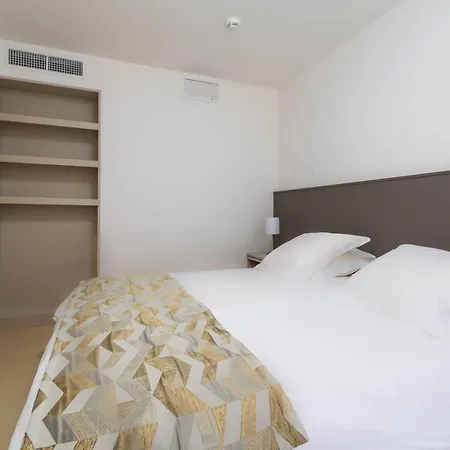 Domaine A Marella 4* LʼÎle-Rousse